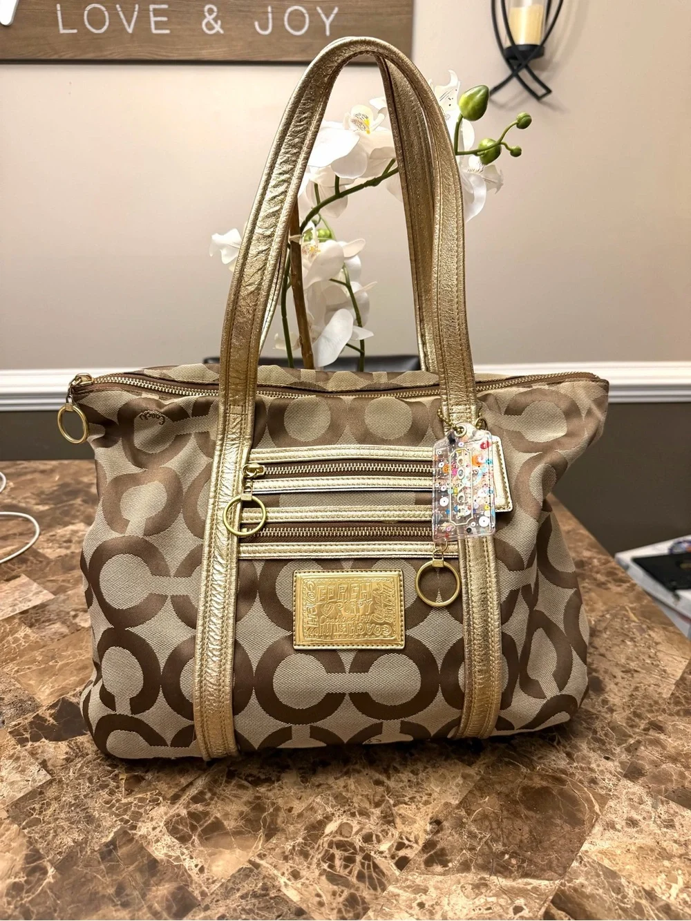 Coach POPPY Tan and Gold Signature Canvas Tote okuizumo-syakyo.com